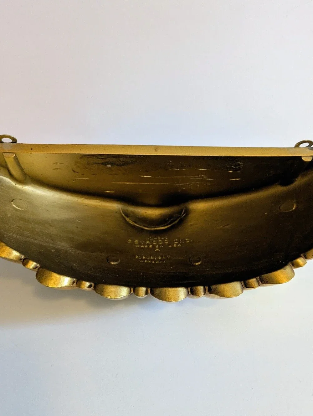 SYROCO Gold Decorative Wall Shell Pocket Shelf Includes Artificial Ivy 1962 VTG